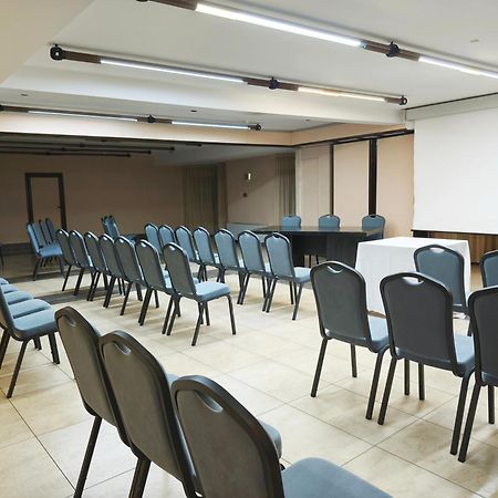 Hotel Sercotel Cuatro Postes Ávila Luaran gambar