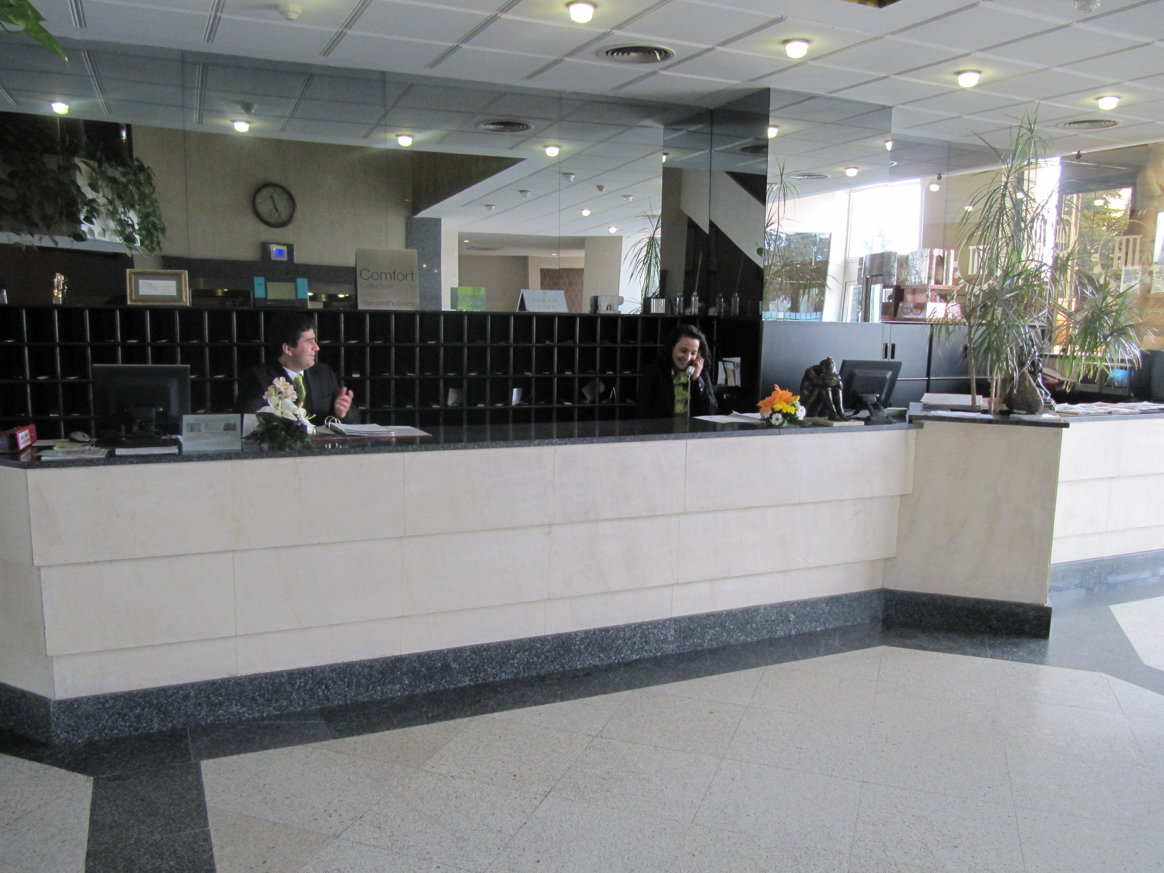 Hotel Sercotel Cuatro Postes Ávila Luaran gambar