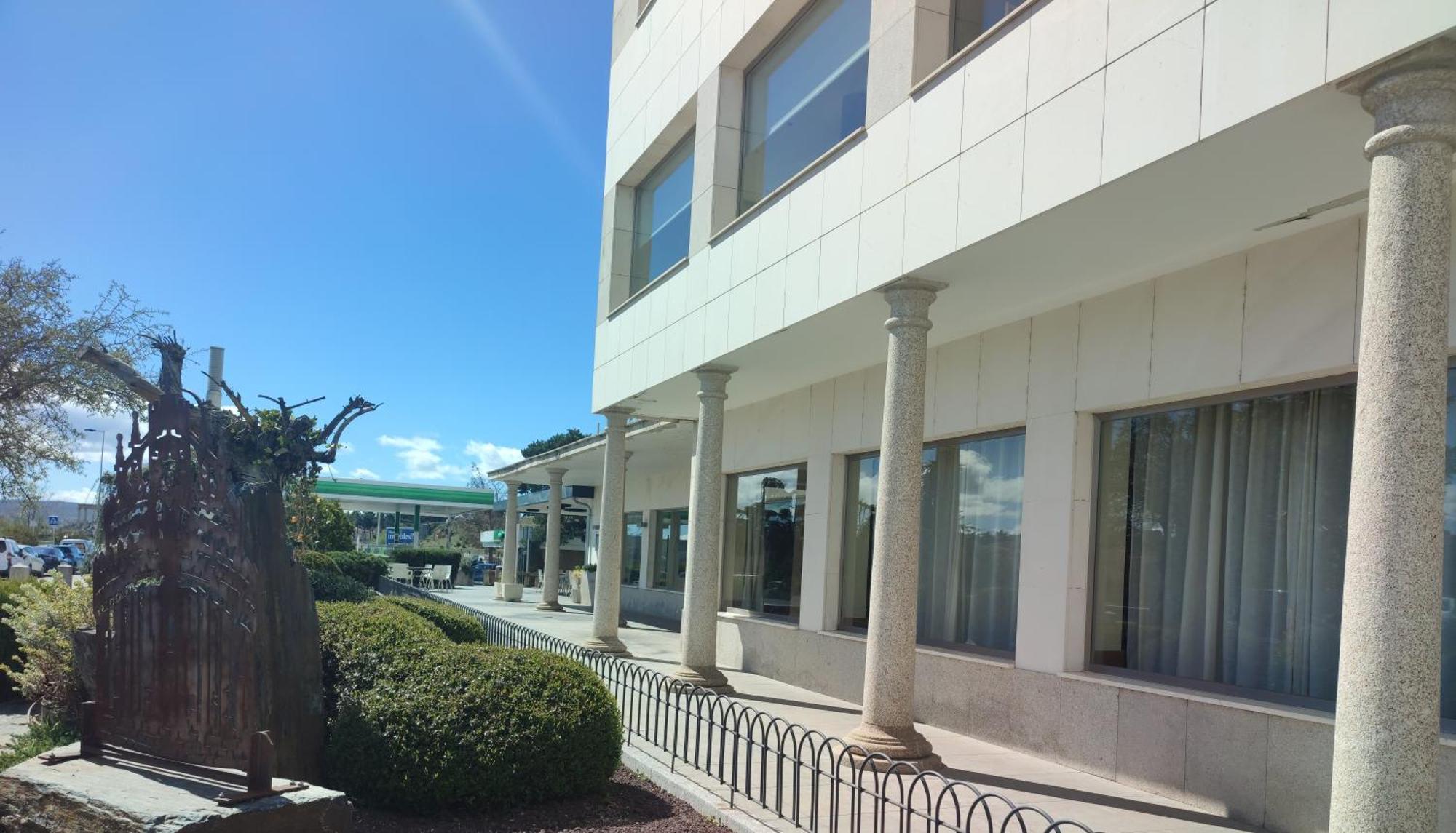 Hotel Sercotel Cuatro Postes Ávila Luaran gambar