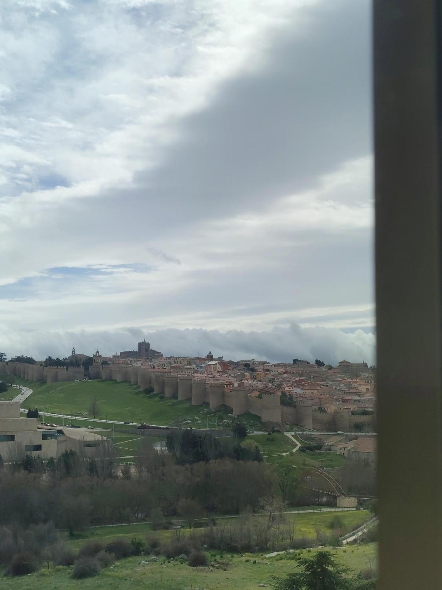 Hotel Sercotel Cuatro Postes Ávila Luaran gambar