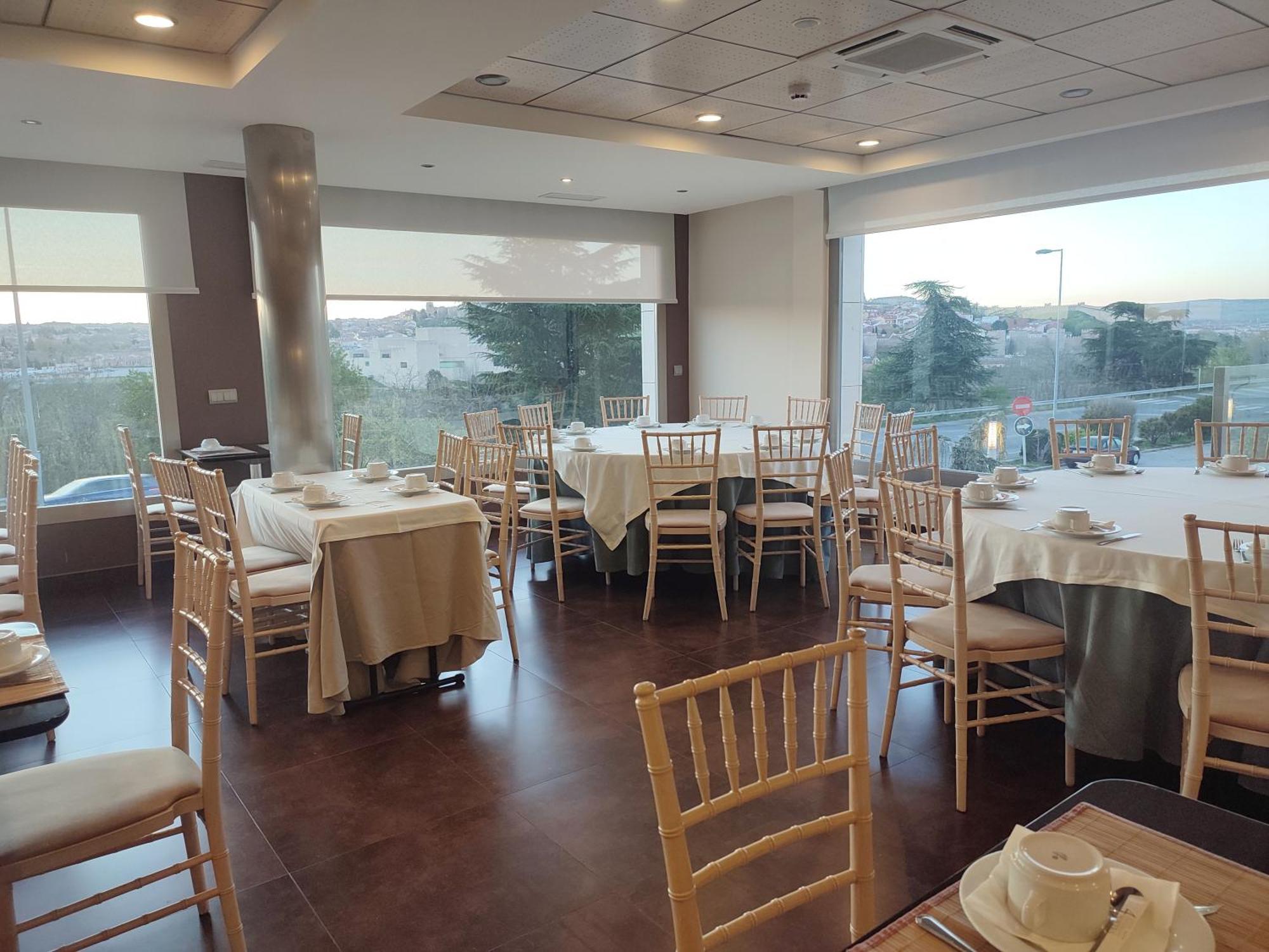 Hotel Sercotel Cuatro Postes Ávila Luaran gambar
