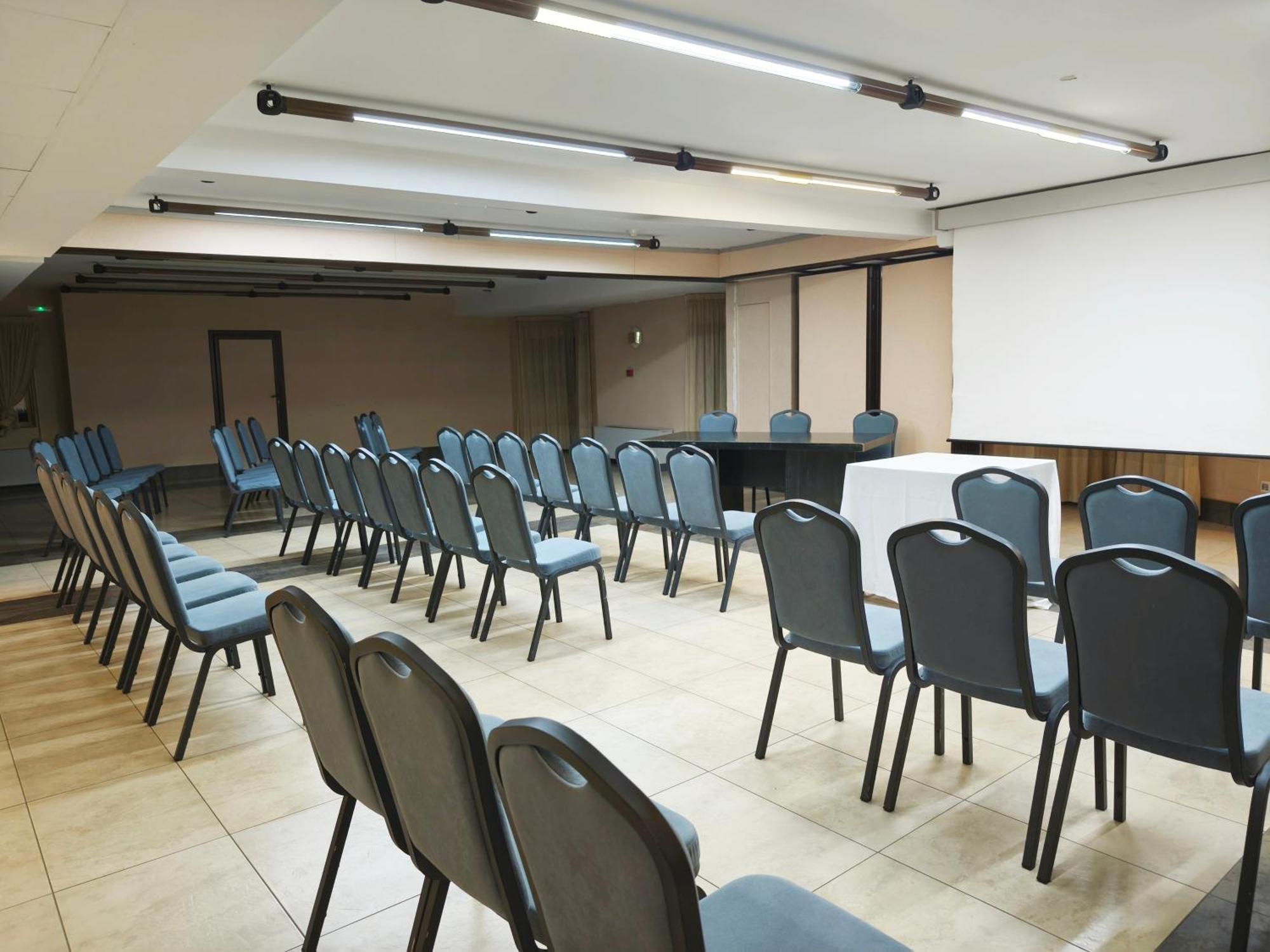 Hotel Sercotel Cuatro Postes Ávila Luaran gambar