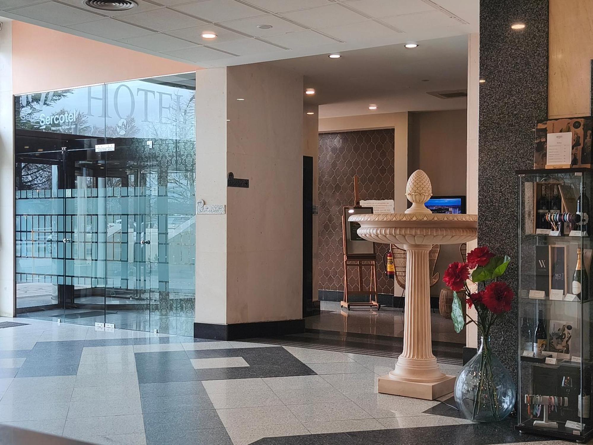 Hotel Sercotel Cuatro Postes Ávila Luaran gambar