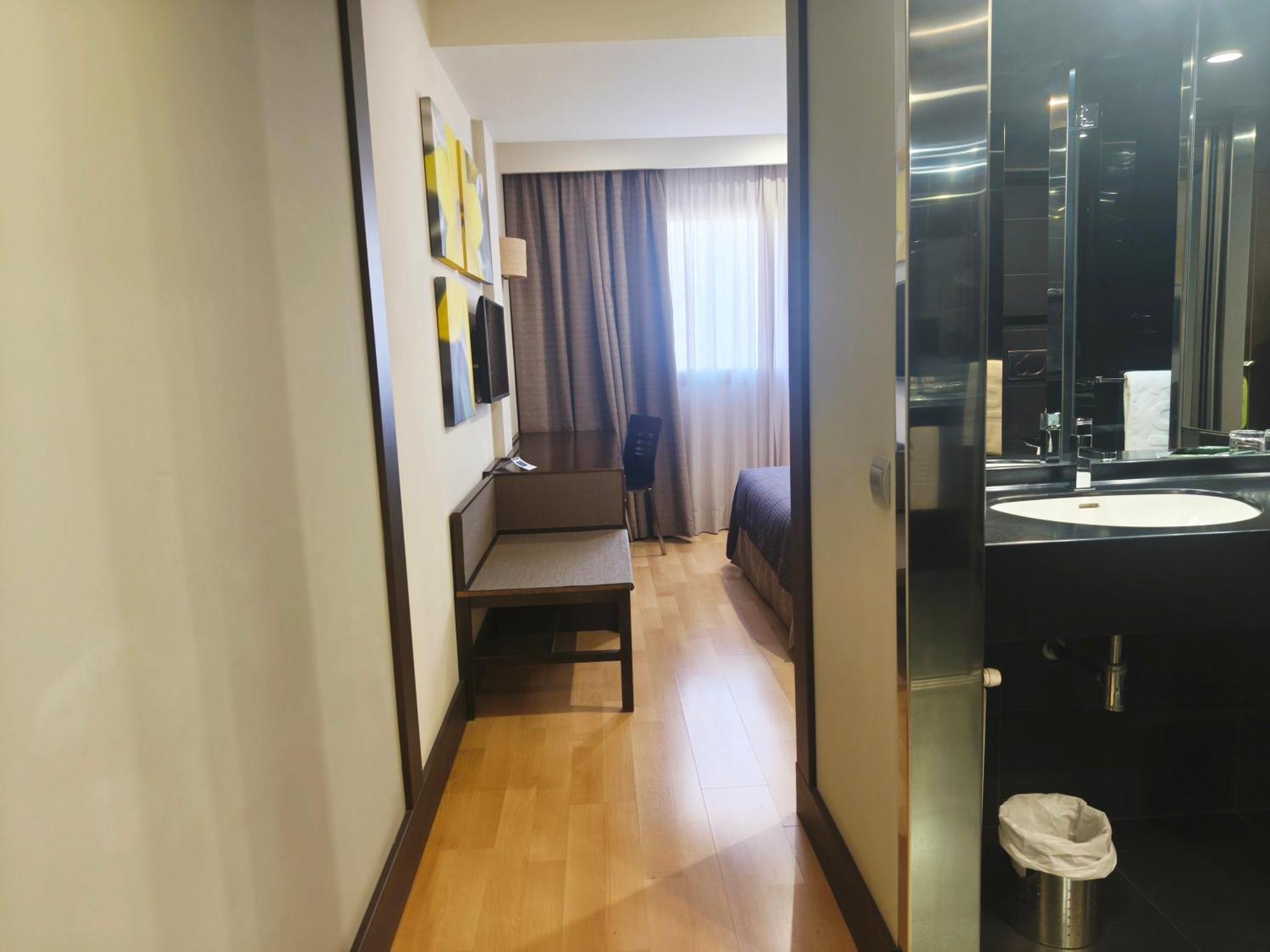 Hotel Sercotel Cuatro Postes Ávila Luaran gambar