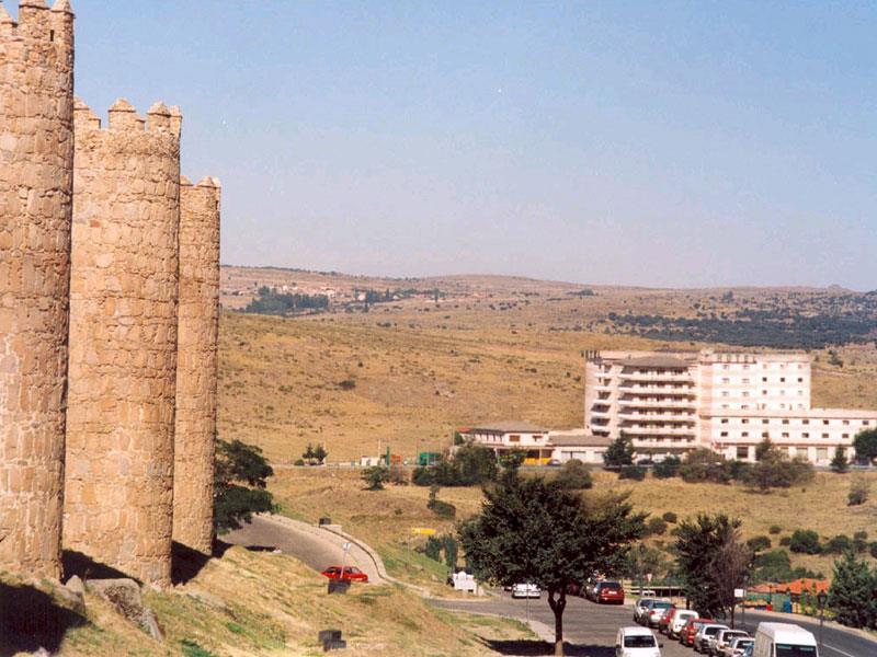 Hotel Sercotel Cuatro Postes Ávila Luaran gambar